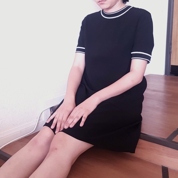 Thatch Crepe Shift Dress - Picture 1 of 8